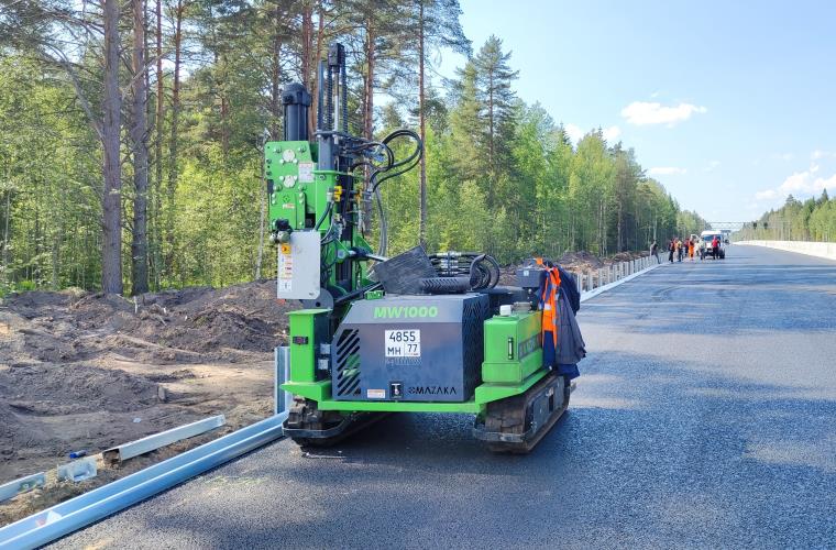 Mazaka MW600 Guardrail Pile Driver